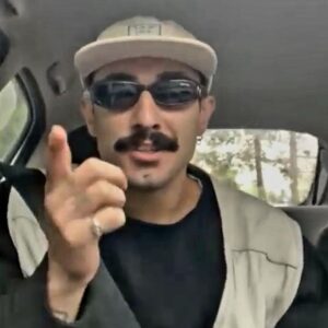 دانلود آهنگ دکاموند کسی نمیگیره جاتو آماده‌ای برای پرواز